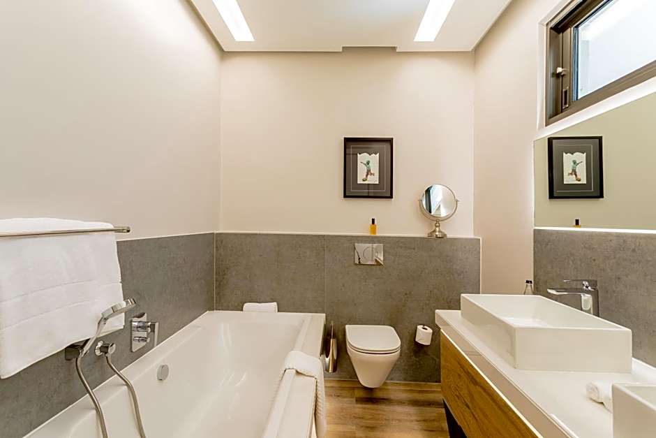 Steyn City Hotel by Saxon