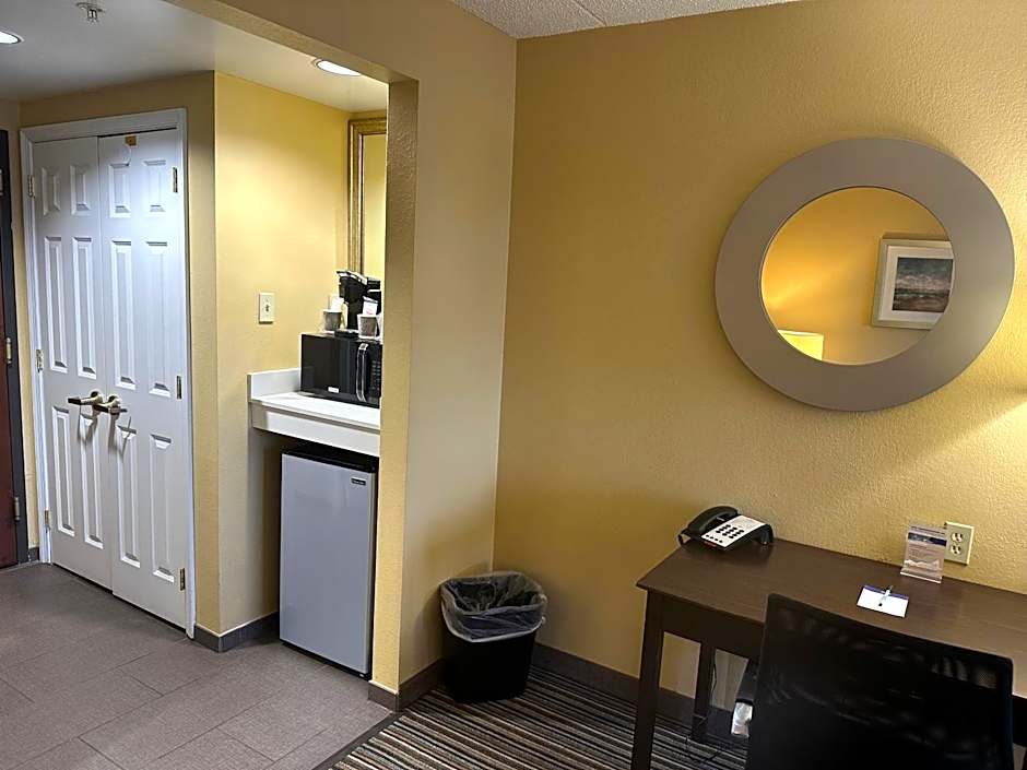 Wingate by Wyndham Harrisburg Near Hershey