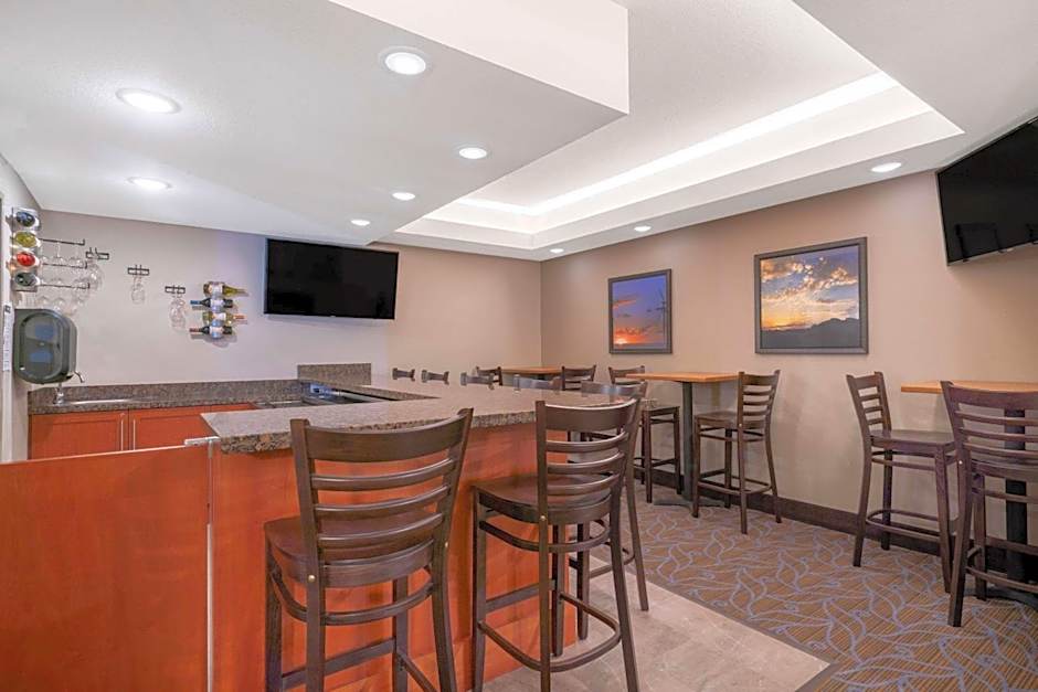 AmericInn by Wyndham Windom