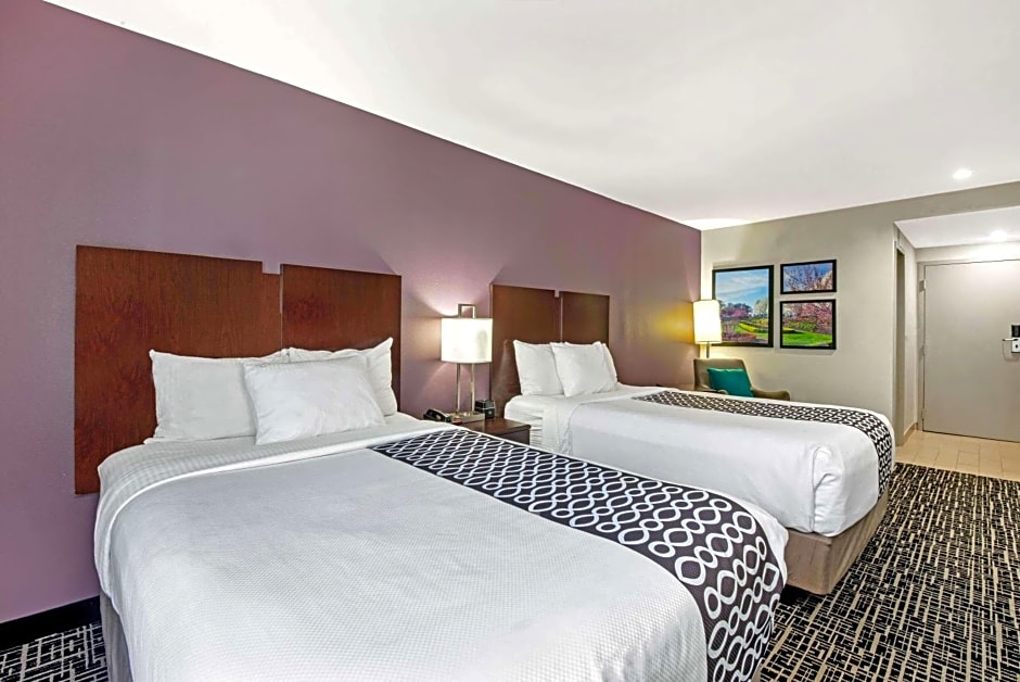 La Quinta Inn & Suites by Wyndham New Cumberland Harrisburg