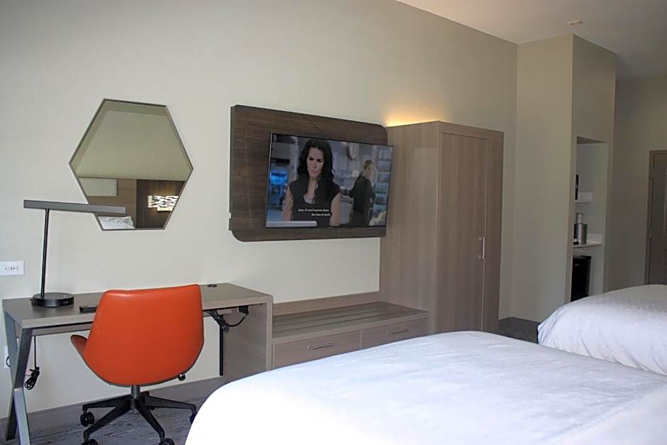 Holiday Inn Express Hotel & Suites Shamrock North By IHG