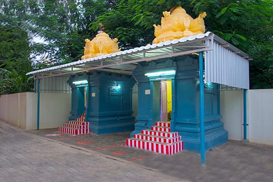 ThulasiRams Service Apartments