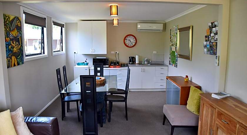 73 Milton Accommodation