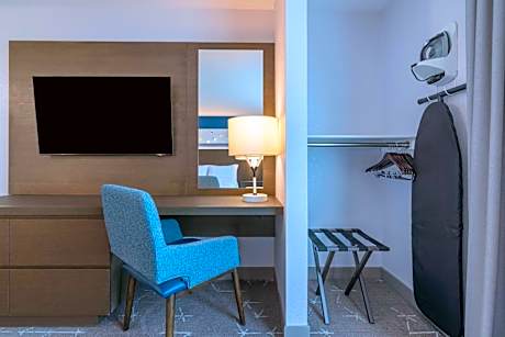 1Kg 1Bdrm Ste Mobility Access Ri Shwr No Smok