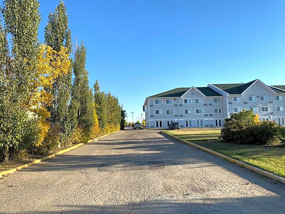 Travelodge Suites by Wyndham Regina - Eastgate Bay