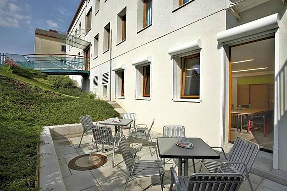 Am Spiegeln dialog.hotel.wien