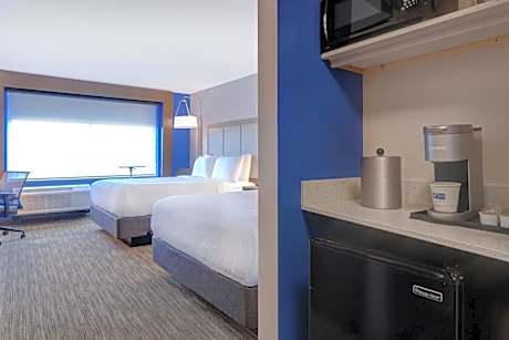 Double Room with Two Double Beds - Hearing Accessible/Non-Smoking