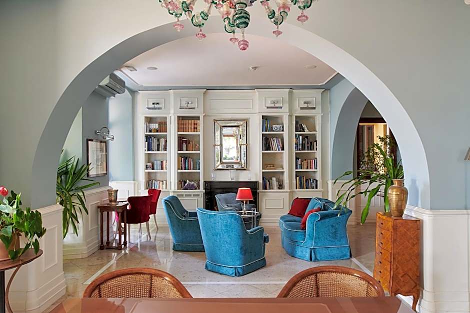 Hotel Riviera & Maximilian's