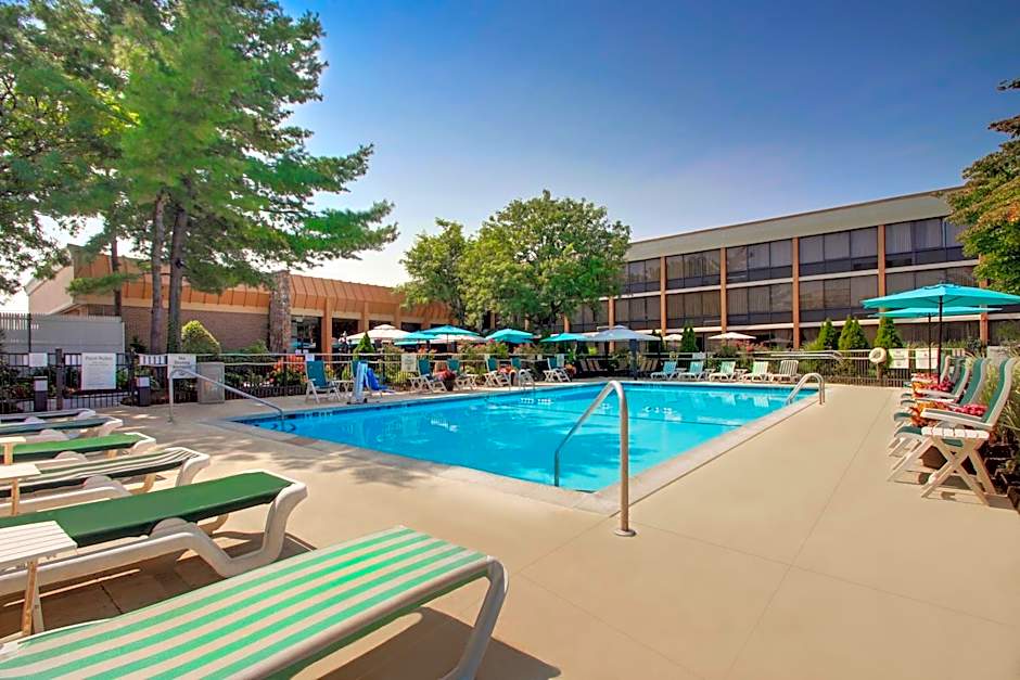 Holiday Inn Westbury-Long Island By IHG
