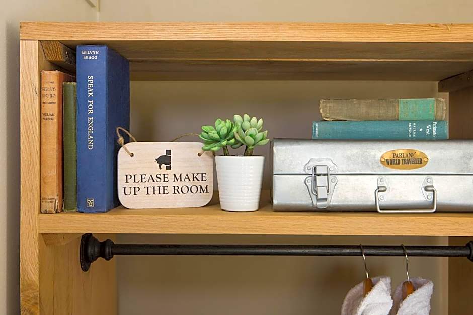 The Curious Pig in the Parlour