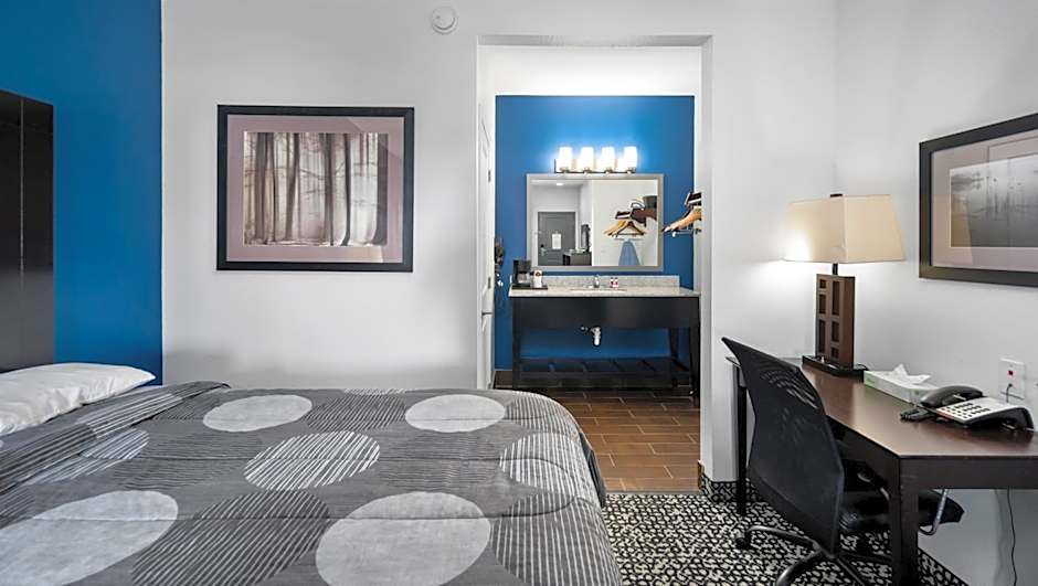 Belmont Inn and Suites