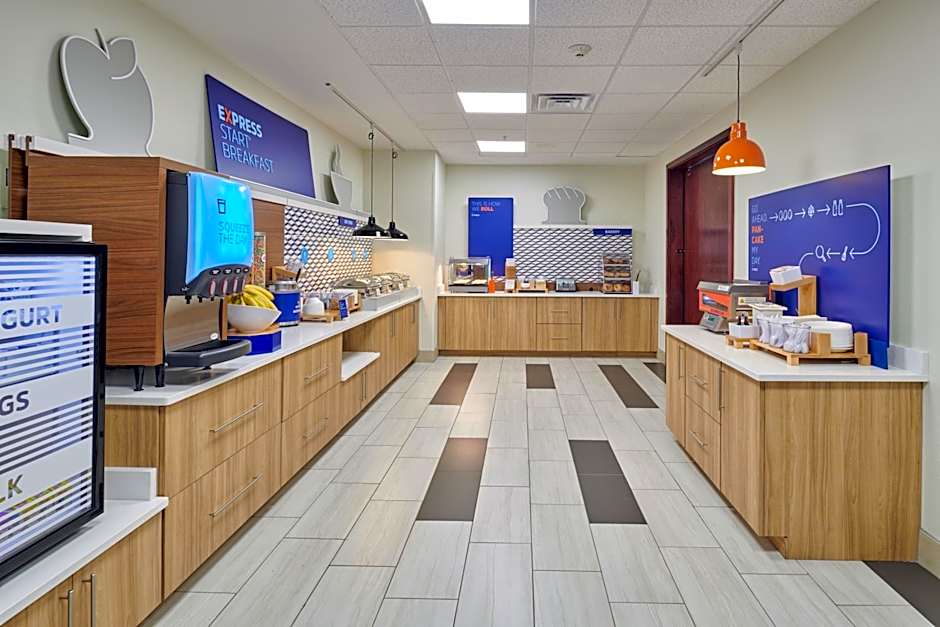 Holiday Inn Express & Suites El Paso East-Loop 375 by IHG