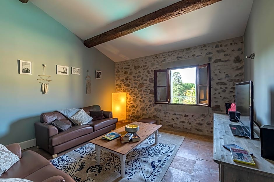 Maison Dix Chambres d'hôtes et Espace SPA Bien être