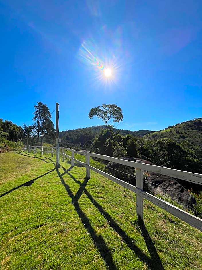 Pousada Pedra da Mata chalés na montanha