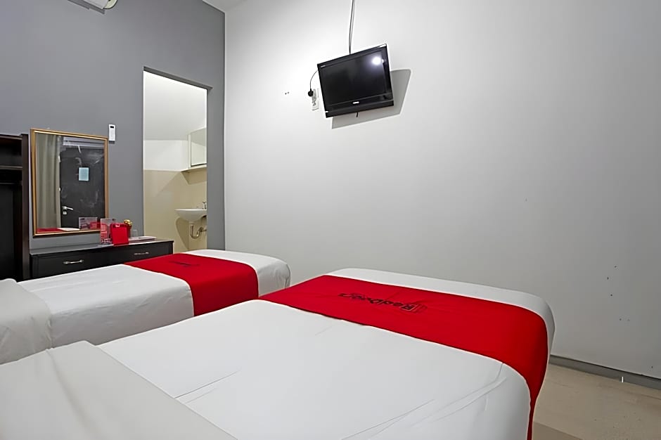 RedDoorz @ Soekarno Hatta 2