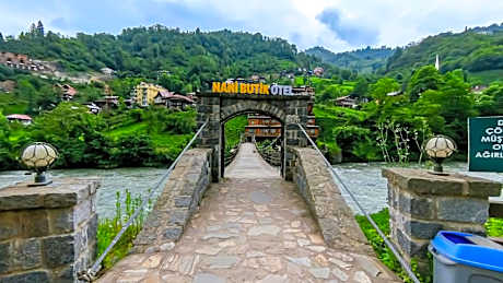 Nani Boutique Hotel & Bungalow
