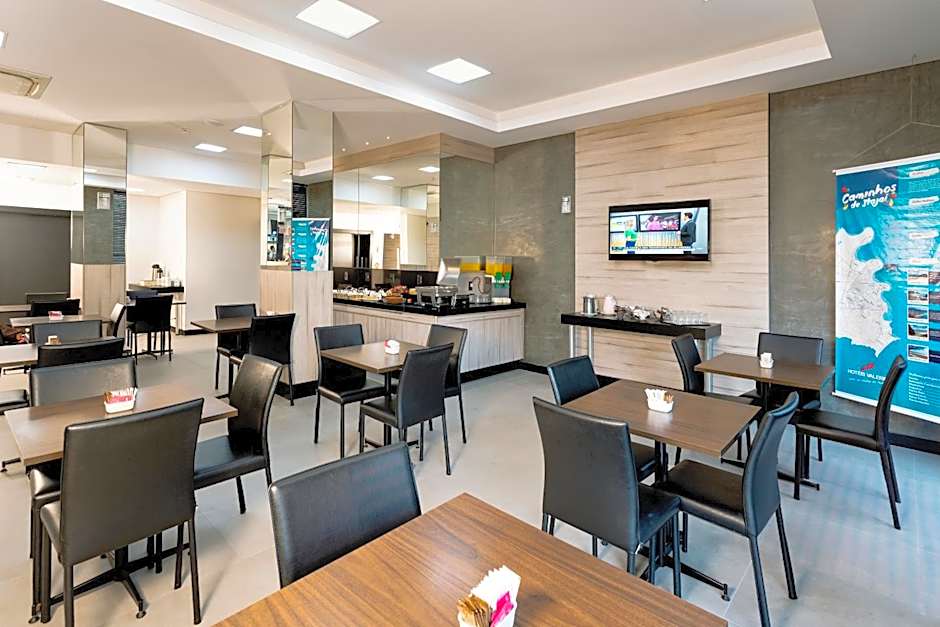 Hotel Valerim Itajaí / Navegantes
