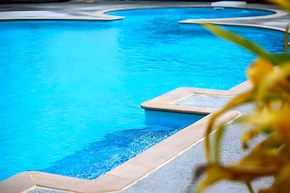 Lee Gardens Plaza Hotel (SHA Extra Plus)