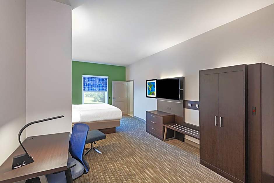 Holiday Inn Express & Suites Baton Rouge East By IHG