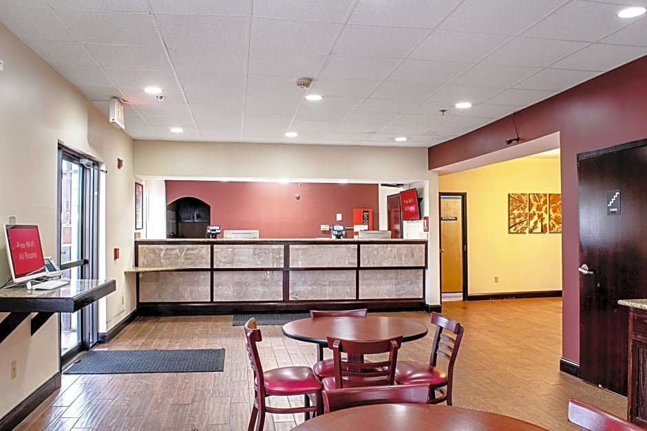 Red Roof Inn & Suites Middletown-Franklin