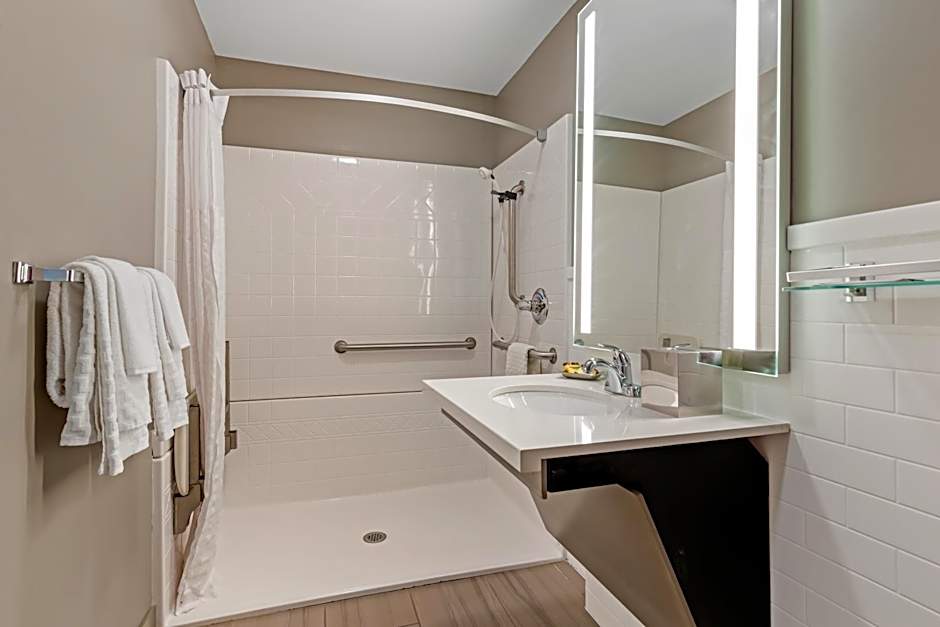 Best Western Plus Executive Residency Waterloo & Cedar Falls