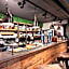 MIROTZA ROOMS AND APARTMENTS