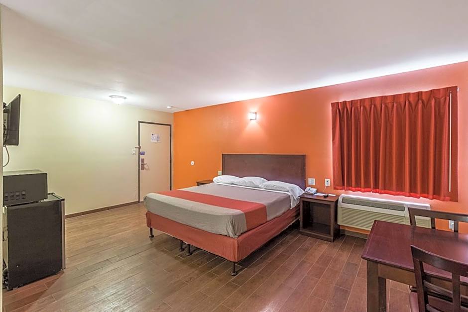 Motel 6-Blythe, CA - South