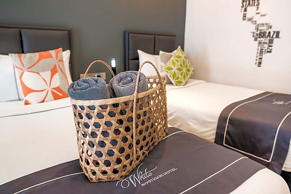 White Boutique Hotel and Restaurant
