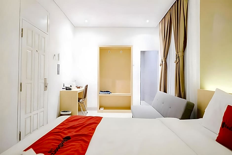 RedDoorz Plus Syariah near Museum Lampung