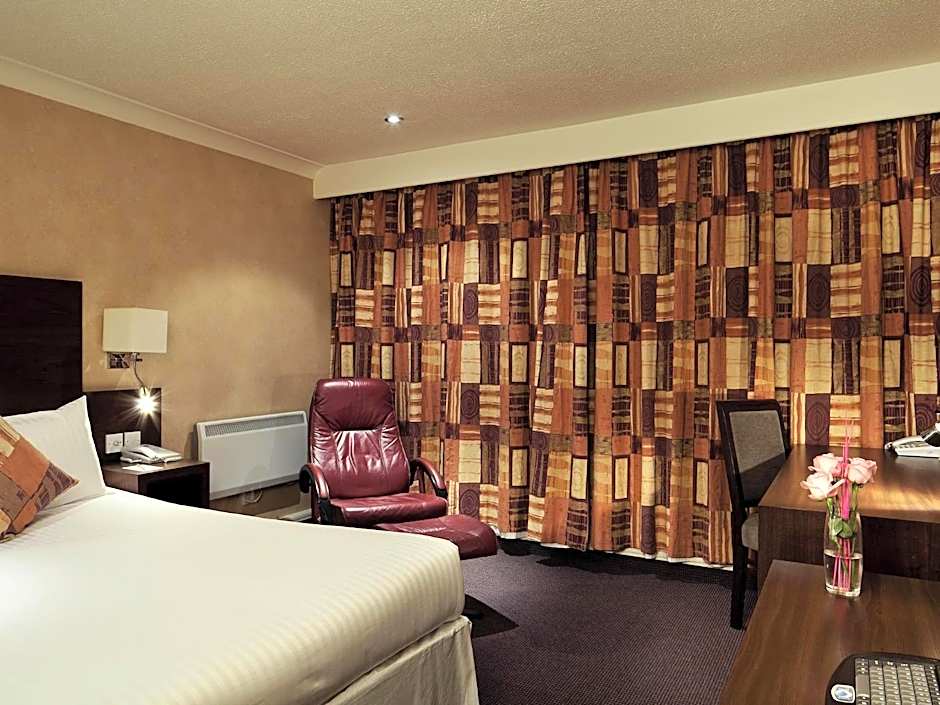 Mercure Livingston Hotel