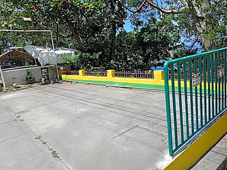 Meaco Royal Hotel Anilao