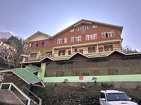CLIFF VIEW RESIDENCY LACHUNG
