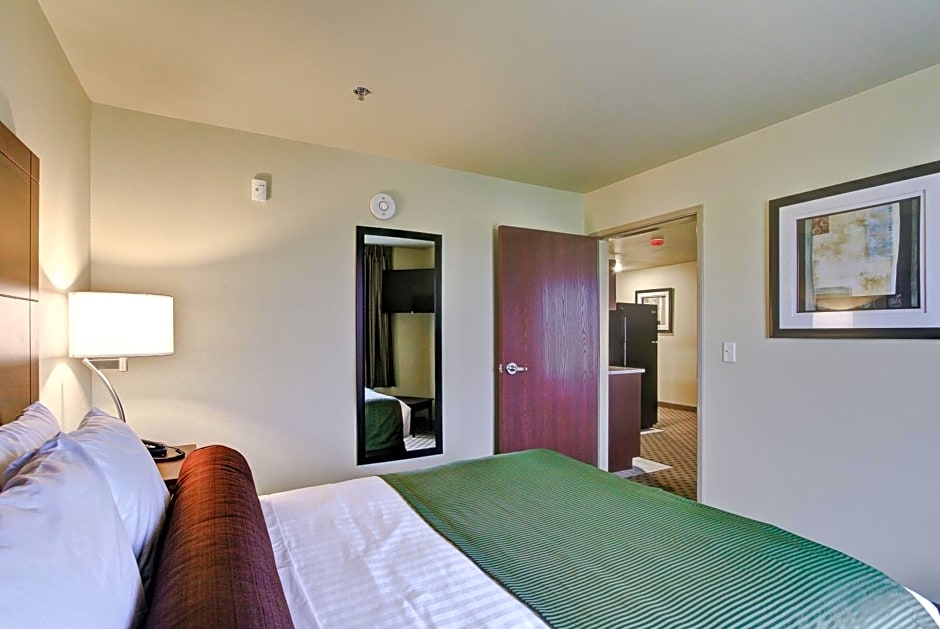 Cobblestone Hotel & Suites Pulaski/Green Bay
