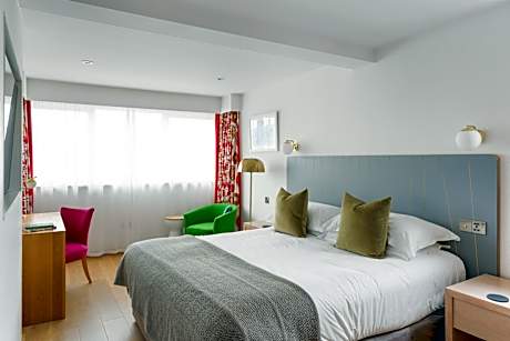 Non-Sea View Double/Twin