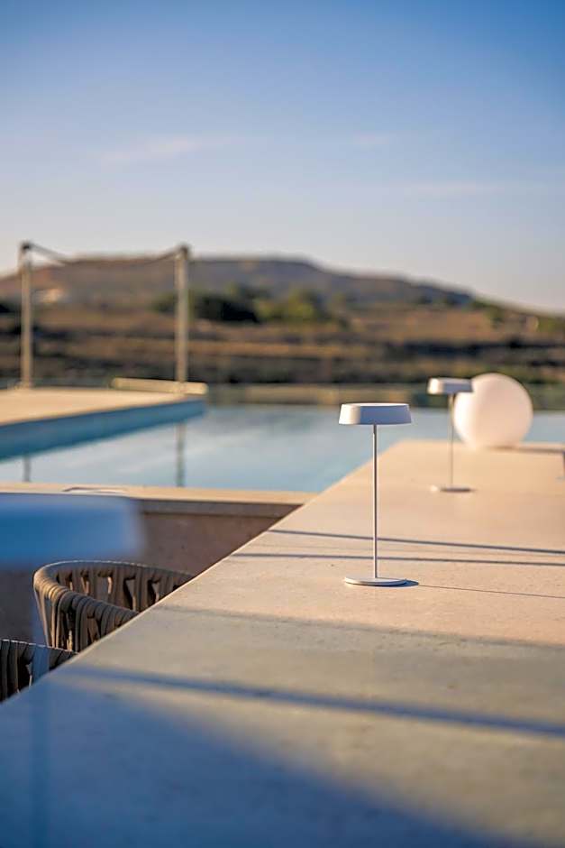 XVI Suites - Adults Only