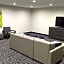 La Quinta Inn & Suites by Wyndham Indianapolis Downtown