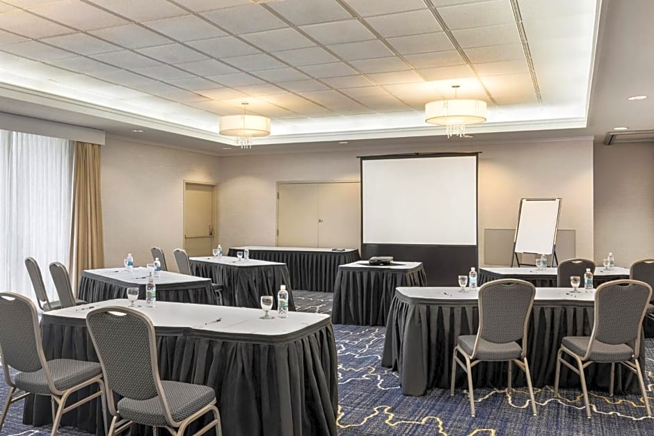 Holiday Inn Express Vancouver-Metrotown (Burnaby) By IHG