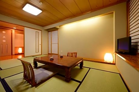 Japanese-Style Quadruple Room