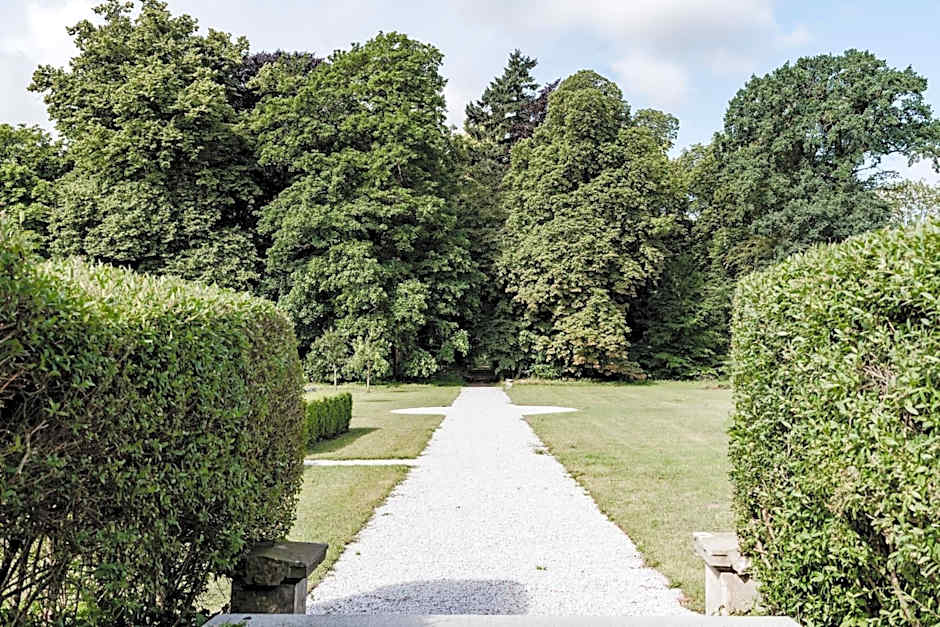 THERESET Schloss Groß Plasten