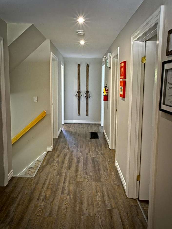 Gateside Chalets Expansive 6 Bedroom Hot Tub Near Village Blue Mountain