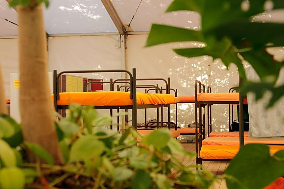 THE TENT - Youth Only - Buchung leider nur bis 30 Jahre möglich!