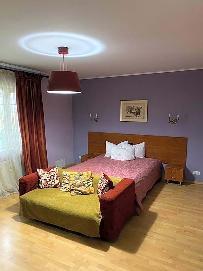 Country Club La Mesteceni