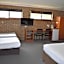 Lake Albert Motel