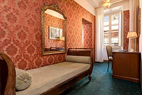 Suite with Jacuzzi Bath Tub