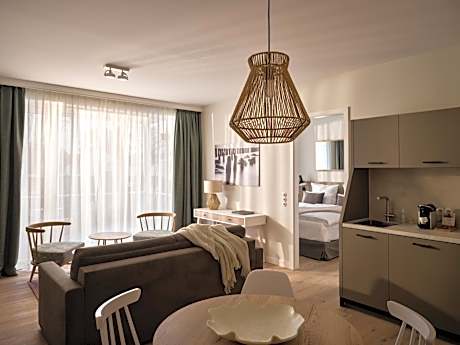 Two-Bedroom Apartment with Fireplace