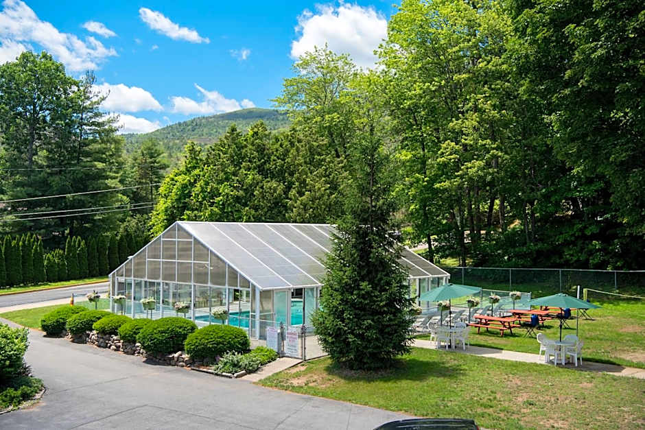 Adirondack Retreat Inn & Suites