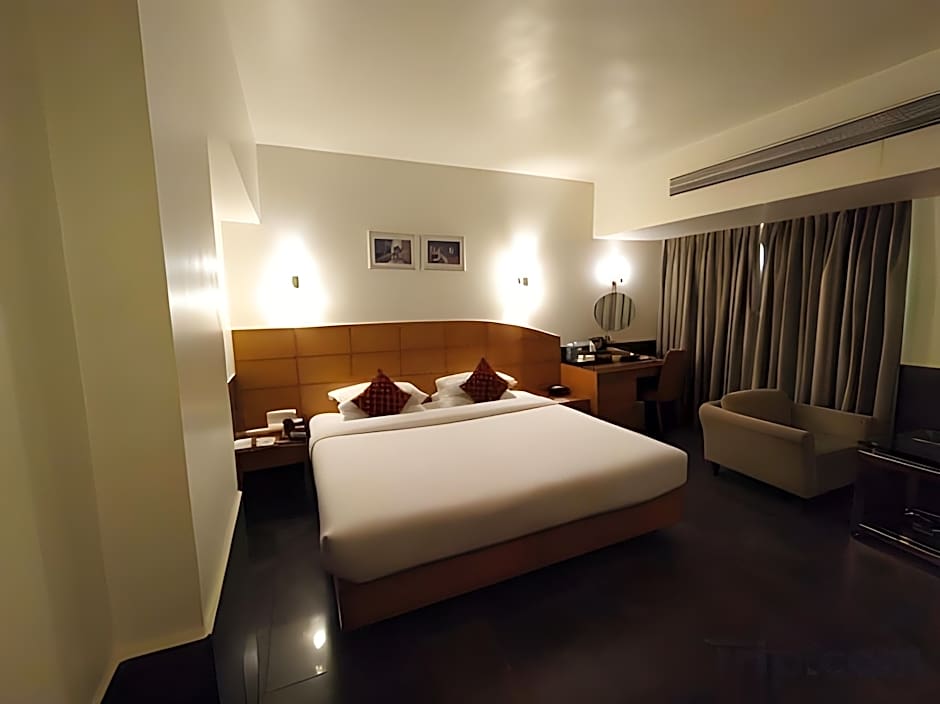 Ramee Guestline Khar Hotel