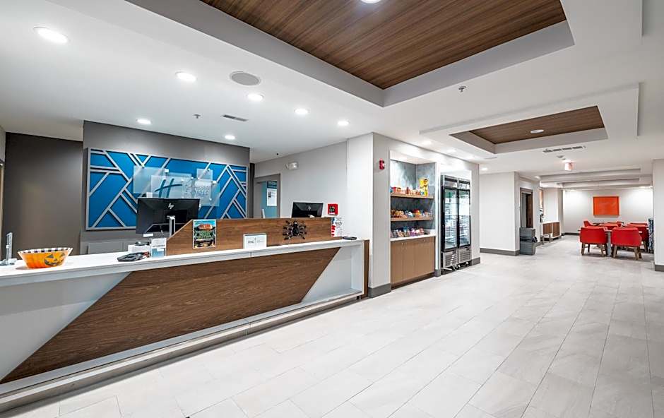 Holiday Inn Express Hotel and Suites Saint Robert By IHG