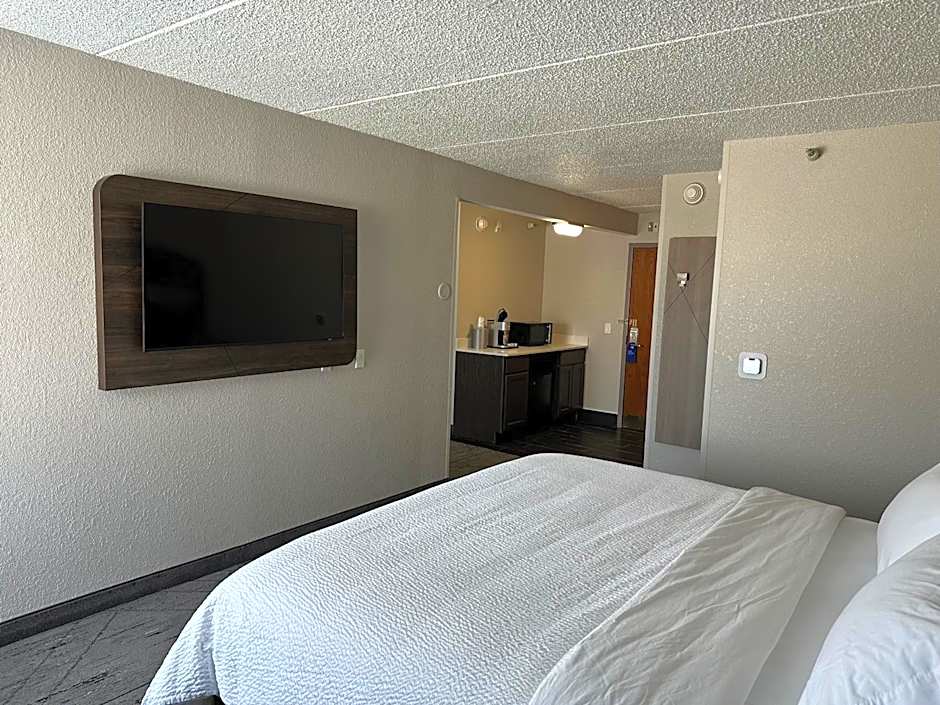Holiday Inn Express & Suites Eden Prairie  Minneapolis By IHG