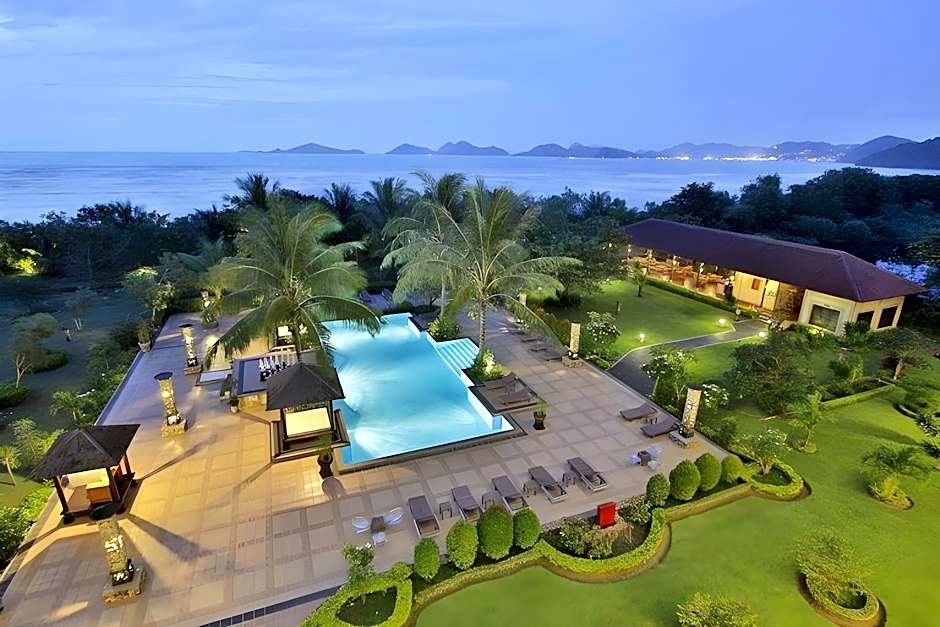 The Jayakarta Suite Komodo Flores